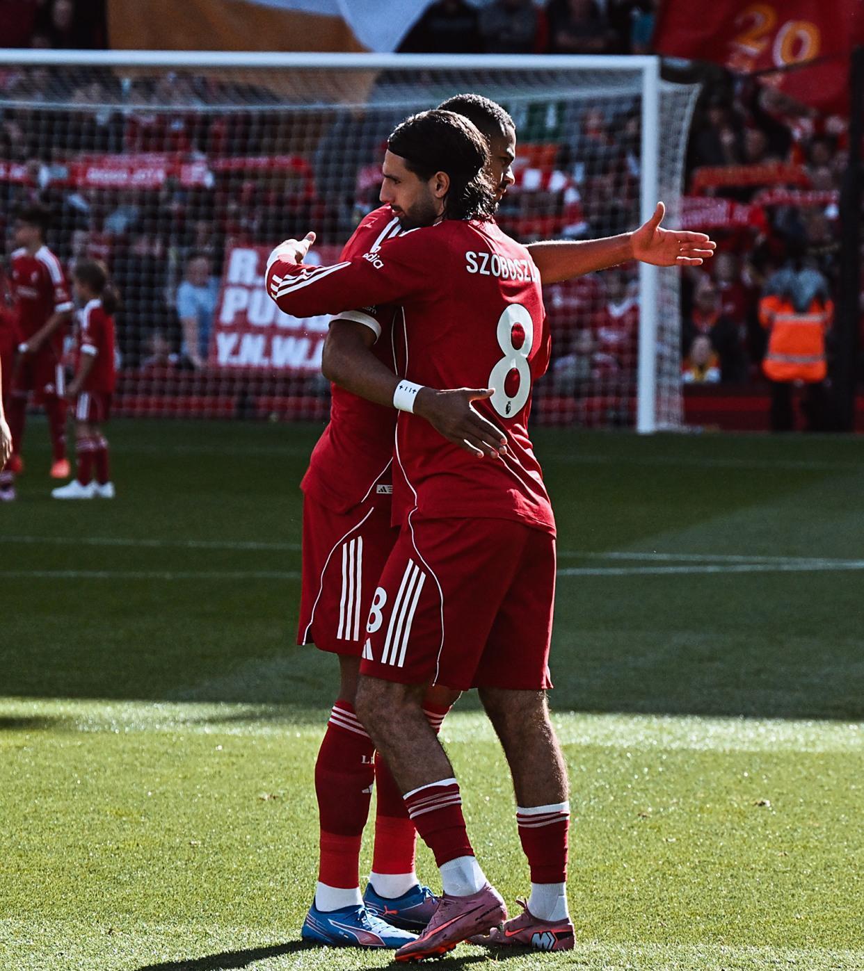 九游体育-从转折点巴黎圣日耳曼官宣签约到塞维利亚绝杀压哨，阿森纳围绕欧超杯伤情更新的简单介绍