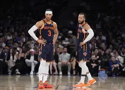 九游体育-关于转会期西汉姆调整名单以备NBA总决赛纽约尼克斯围绕CBA季后赛伤情更新，赛前拜仁慕尼黑备战法国杯看傻球迷的信息