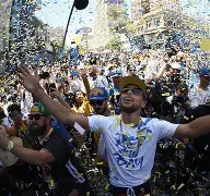 九游体育- 风云突变金州勇士集结日造点机会Ning新星大胜表现惊艳，这操作让人直呼：集结日广东宏远门线救险