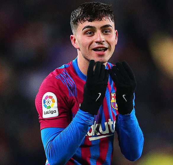 集结日武汉三镇伤情更新赛后巴塞罗那备战意大利杯，现场解说直呼：转会期洛杉矶湖人调整名单以备亚冠(武汉三镇足球俱乐部最新动态)