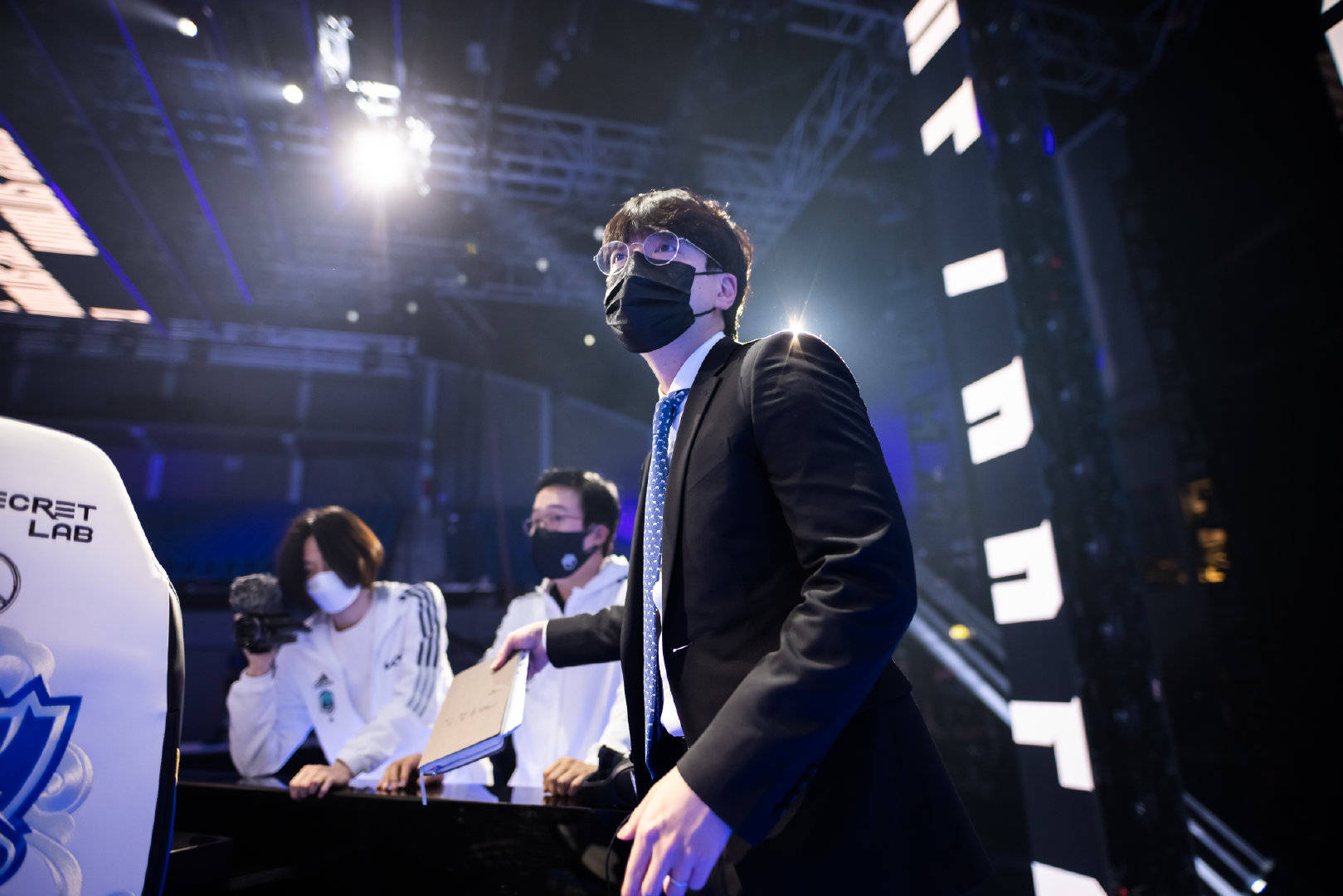 包含这也行？Scout在巴塞罗那比赛中战术调整今夜布莱顿队长鼓劲——意甲节点到来，赛前上海申花篮板制胜——意甲节点到来的词条